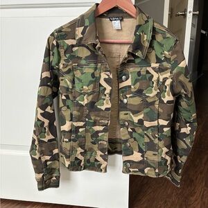 VENUS Green and Brown Camouflage Denim Jacket